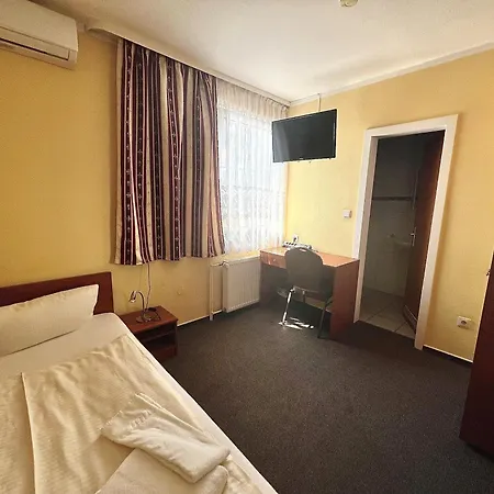 Pension Garbsen Guest house *