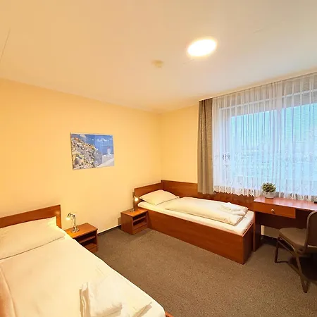 בית הארחה Pension Garbsen 3*